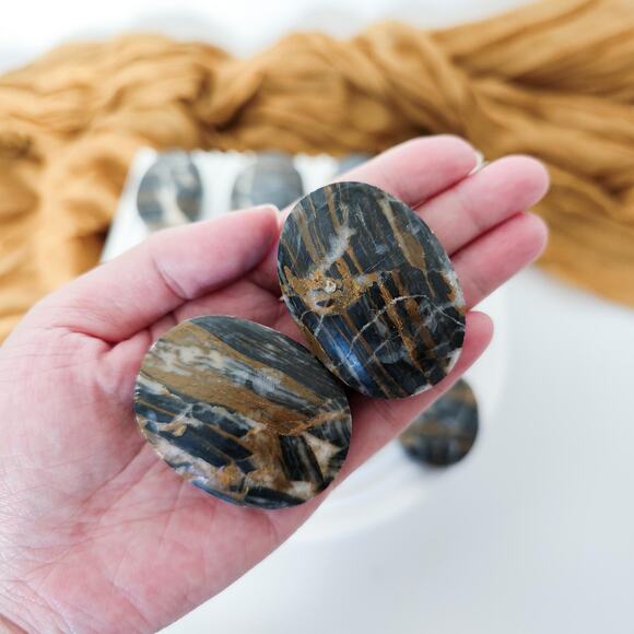 Brazilian Blue Zebra Jasper Palm Stone - Picture 7 of 9